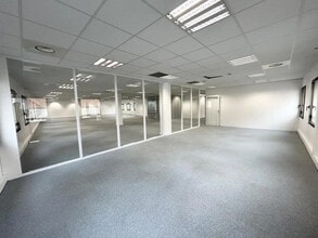 5 Rue Gorge De Loup, Lyon for lease Building Photo- Image 2 of 13