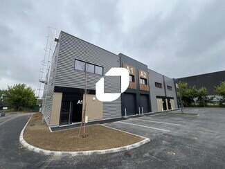 Plus de détails pour Local d'activités à louer