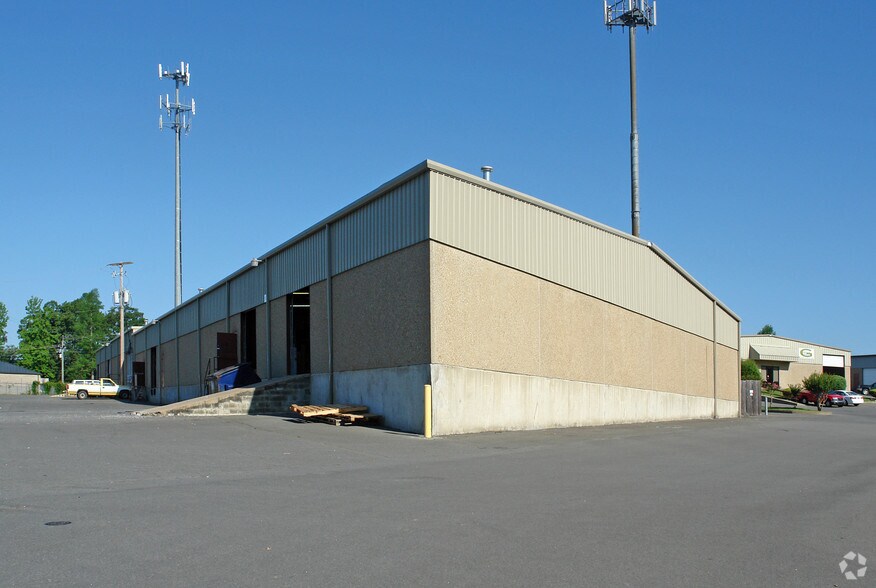 8120 Scott Hamilton Dr, Little Rock, AR à louer - Photo du bâtiment - Image 2 de 5