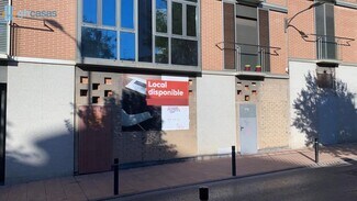 Plus de détails pour Multi-résidentiel à vendre