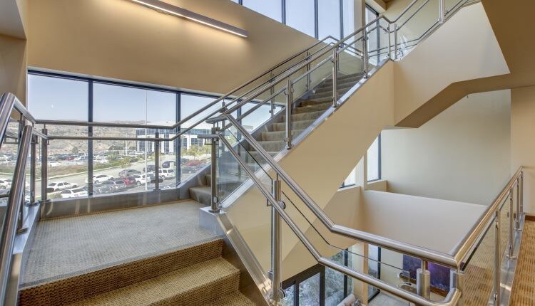 155 N Riverview Dr, Anaheim, CA à louer - Photo intérieure - Image 3 de 6
