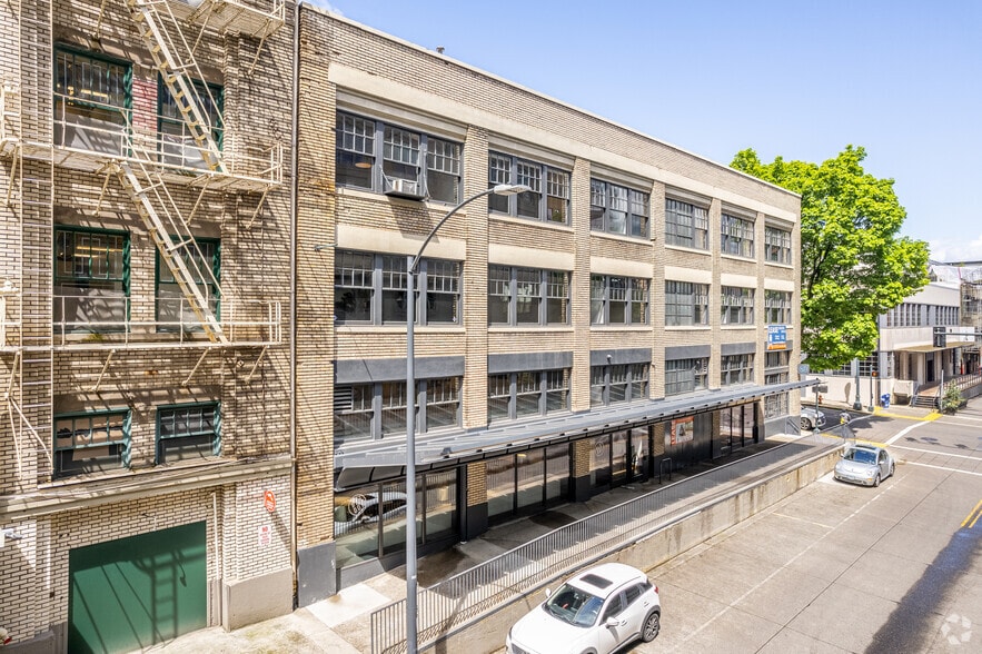 239 NW 13th Ave, Portland, OR for lease - Building Photo - Image 3 of 29