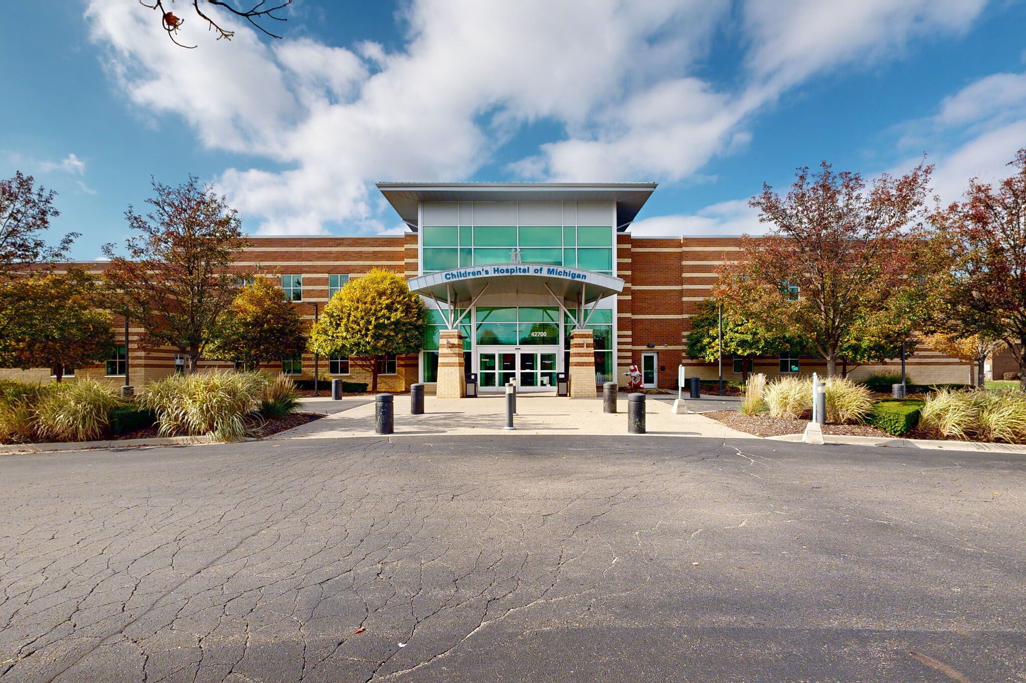 42700 Garfield Rd, Clinton Township, MI for lease Building Photo- Image 1 of 11