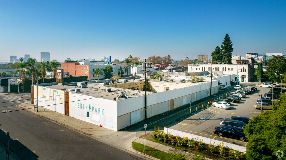 8001 Beverly Blvd, Los Angeles, CA à louer - Aérien - Image 2 de 4