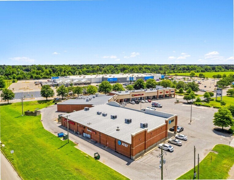 650 W Service Rd, West Memphis, AR à louer - Photo du bâtiment - Image 2 de 7