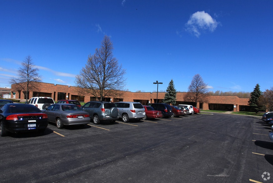 6007 Fair Lakes Rd, East Syracuse, NY à vendre - Photo du bâtiment - Image 3 de 22
