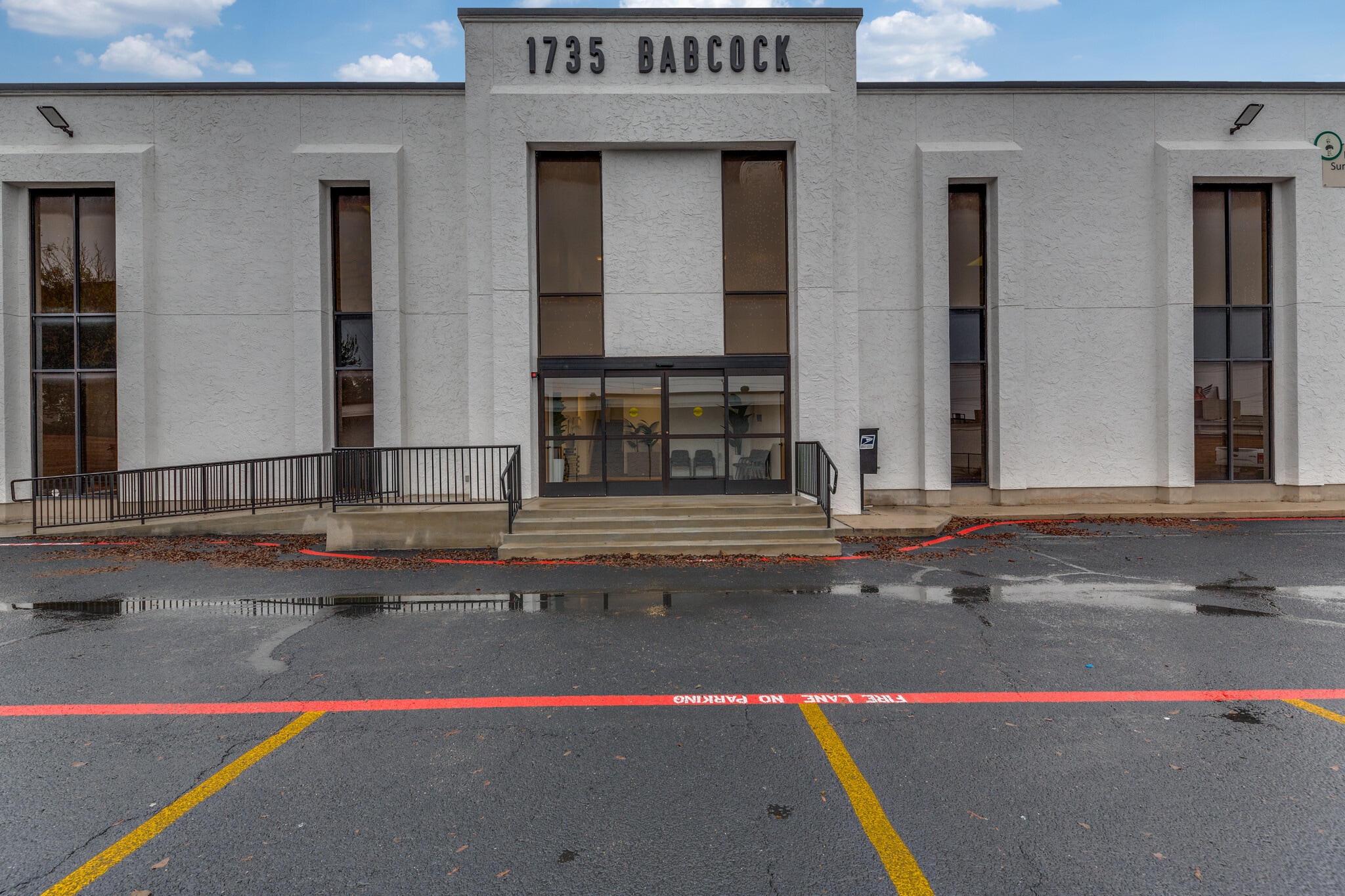 1735 Babcock Rd, San Antonio, TX for lease Primary Photo- Image 1 of 20