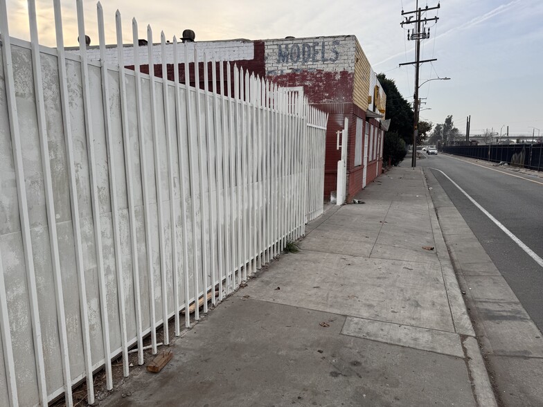 1844-1848 Randolph St, Los Angeles, CA à louer - Photo du bâtiment - Image 3 de 17