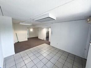 18500 NE 5th Ave, Miami Gardens, FL for lease Interior Photo- Image 1 of 3