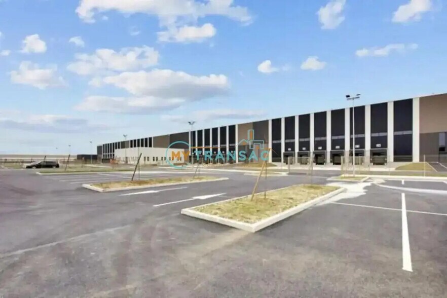 Flex in SERVON for lease - Building Photo - Image 2 of 10