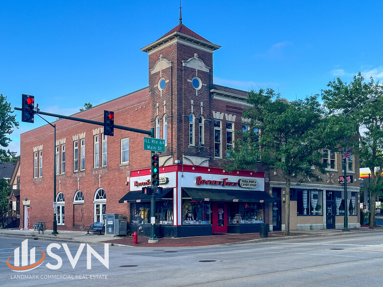 301-305 W Main St, St Charles, IL for lease - Building Photo - Image 1 of 7