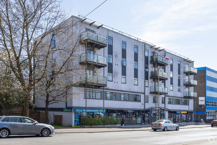 Station Rd, Ashford à louer - Photo du bâtiment - Image 2 de 3