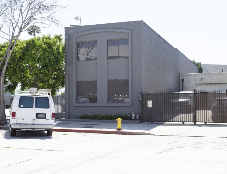 3219 La Cienega Ave, Los Angeles, CA for lease - Building Photo - Image 3 of 11