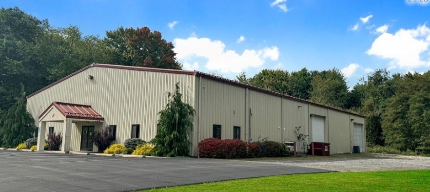 703 Commerce Ave, New Castle, PA for sale - Primary Photo - Image 1 of 19
