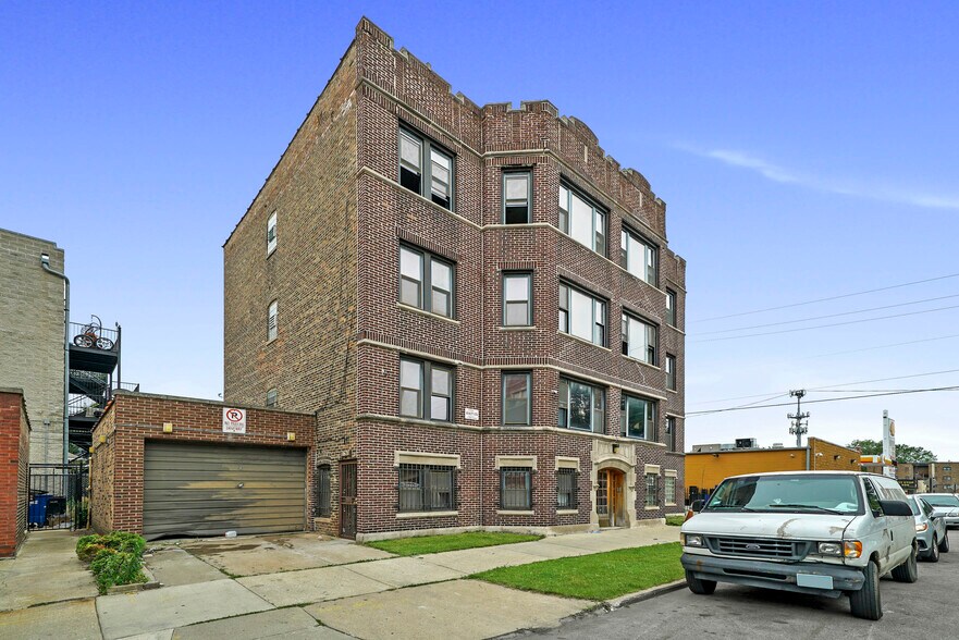 1619 E 70th St, Chicago, IL à vendre - Photo du bâtiment - Image 3 de 46