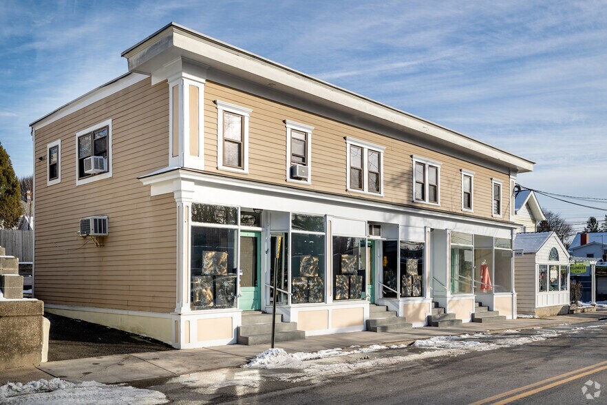 82-86 Birch Hill Rd, Locust Valley, NY à louer - Photo principale - Image 1 de 5