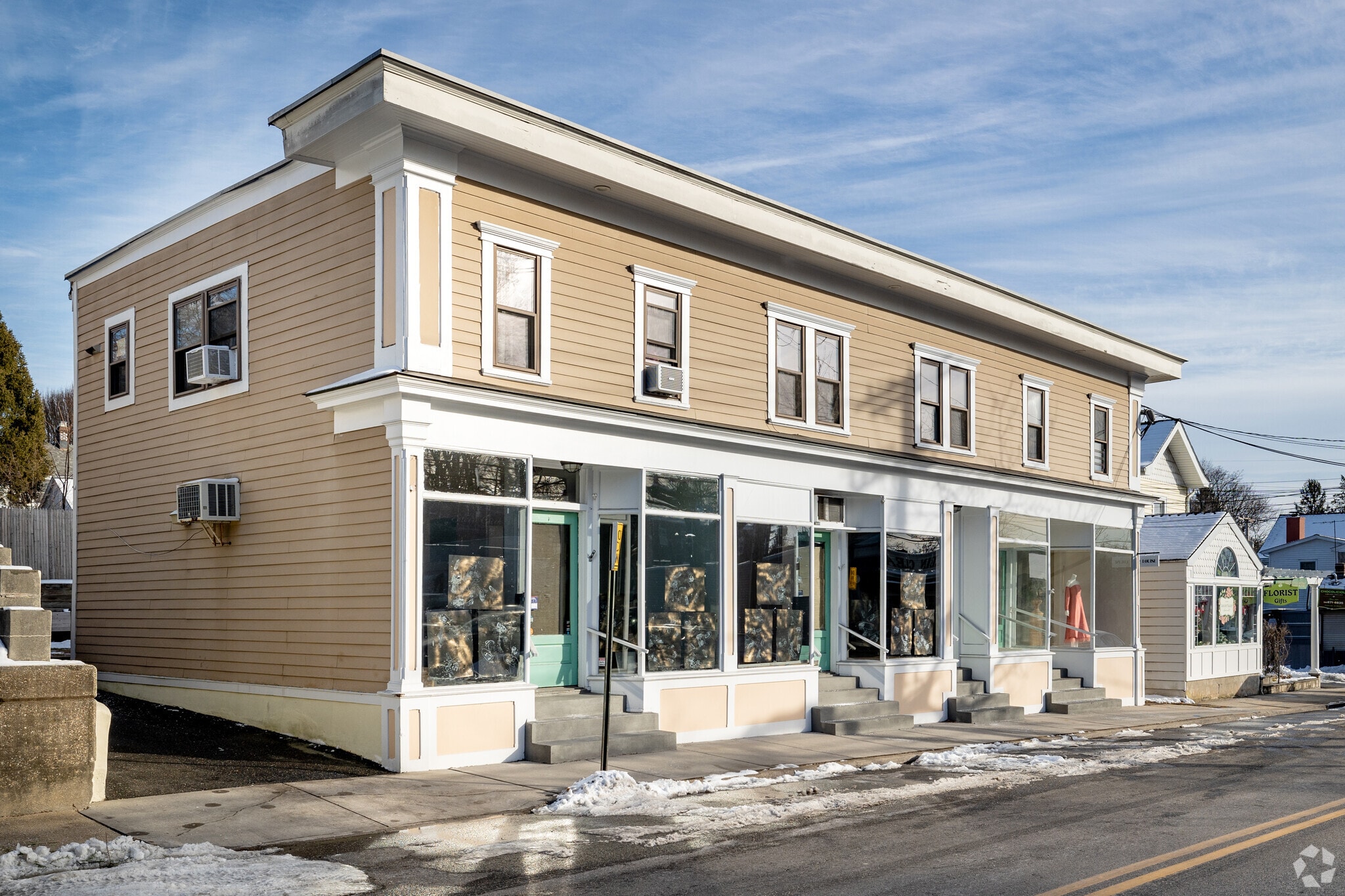 82-86 Birch Hill Rd, Locust Valley, NY for lease Primary Photo- Image 1 of 6