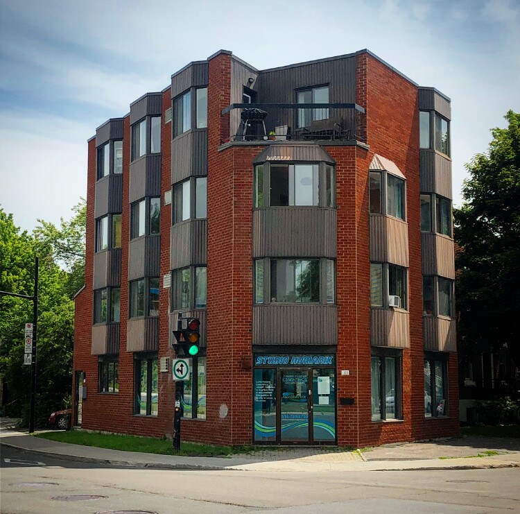 1300 Boul Henri-Bourassa E, Montréal, QC for sale Primary Photo- Image 1 of 1