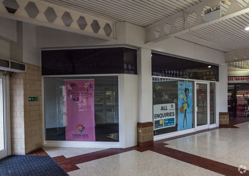 Emery Gate, Chippenham for lease - Interior Photo - Image 3 of 8