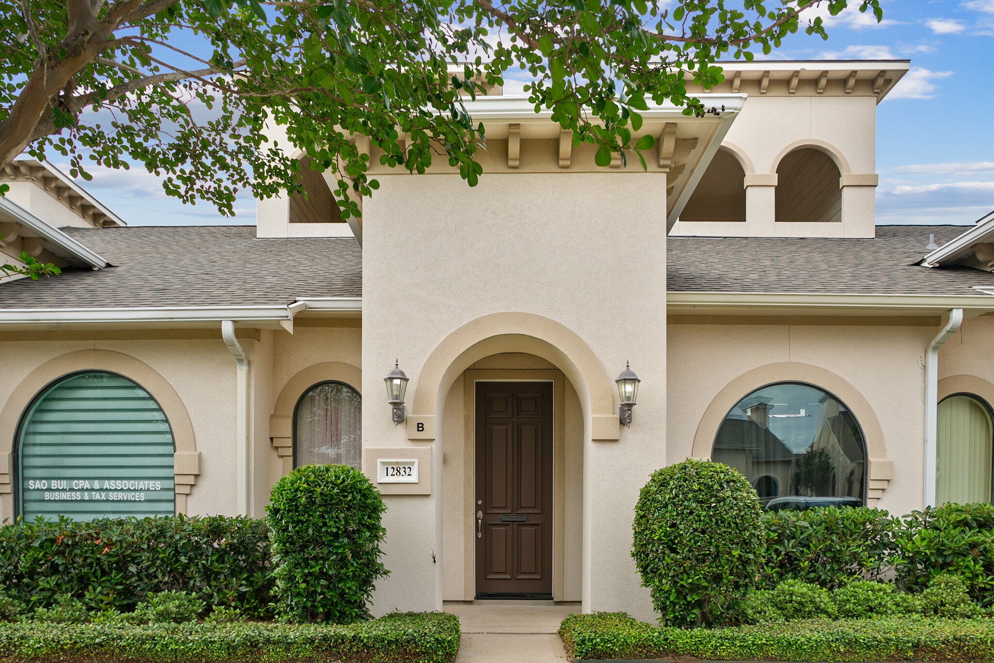 12832 Willow Centre Dr, Houston, TX à vendre Photo du bâtiment- Image 1 de 32