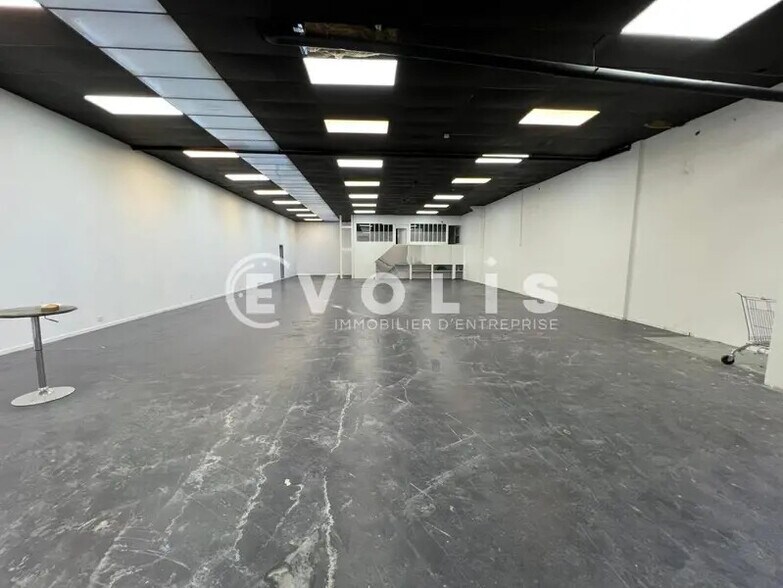 54 Rue Du Champ De L'Orme, Villeurbanne for lease - Interior Photo - Image 3 of 9