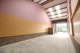 1-6 Hill View, Scarborough for lease Interior Photo- Image 2 of 3