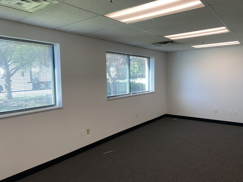 41158 Koppernick Rd, Canton, MI à louer - Photo intérieure - Image 3 de 11