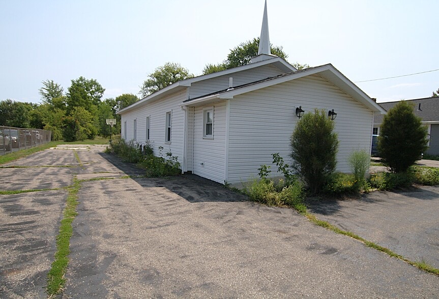 3141 S Vassar Rd, Davison, MI for sale - Building Photo - Image 2 of 11