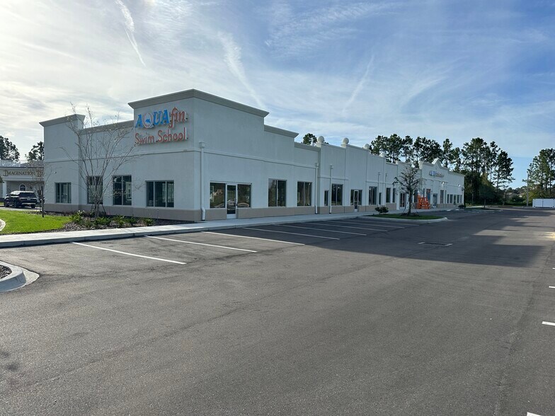 2276 Village Square Pky, Fleming Island, FL for lease - Building Photo - Image 1 of 24