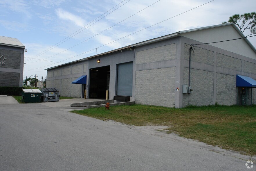 3321 SW 42nd Ave, Palm City, FL à vendre - Photo principale - Image 1 de 2