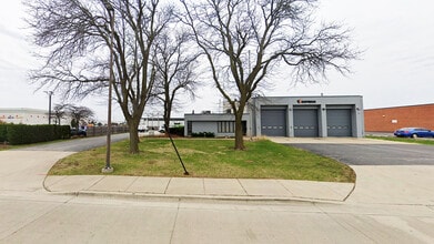 1655 Greenleaf Ave, Elk Grove Village, IL for lease Interior Photo- Image 1 of 2