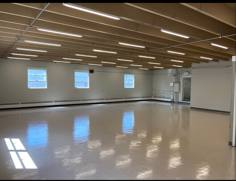 448 Whitehead Rd, Hamilton, NJ à louer - Photo intérieure - Image 3 de 8