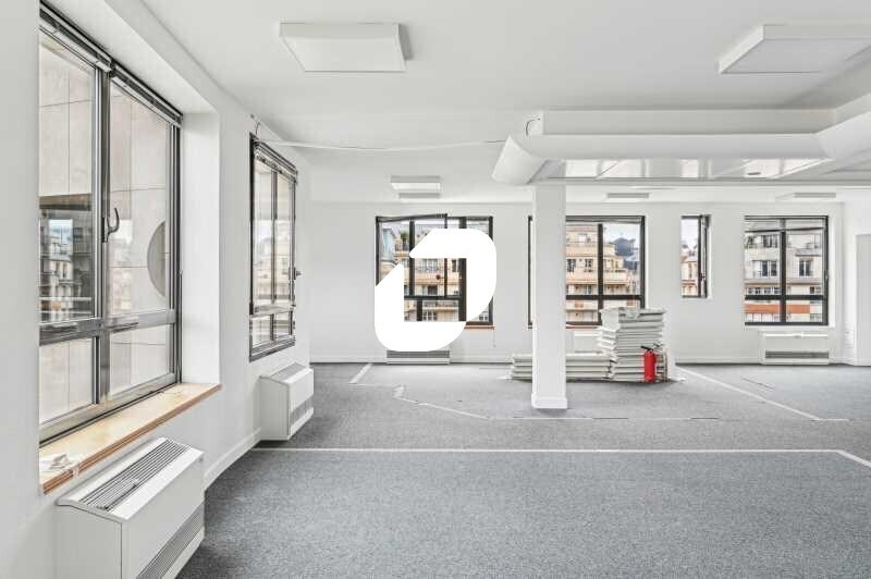 11-11 Place Du General Leclerc, Levallois-Perret à louer - Photo du bâtiment - Image 2 de 16