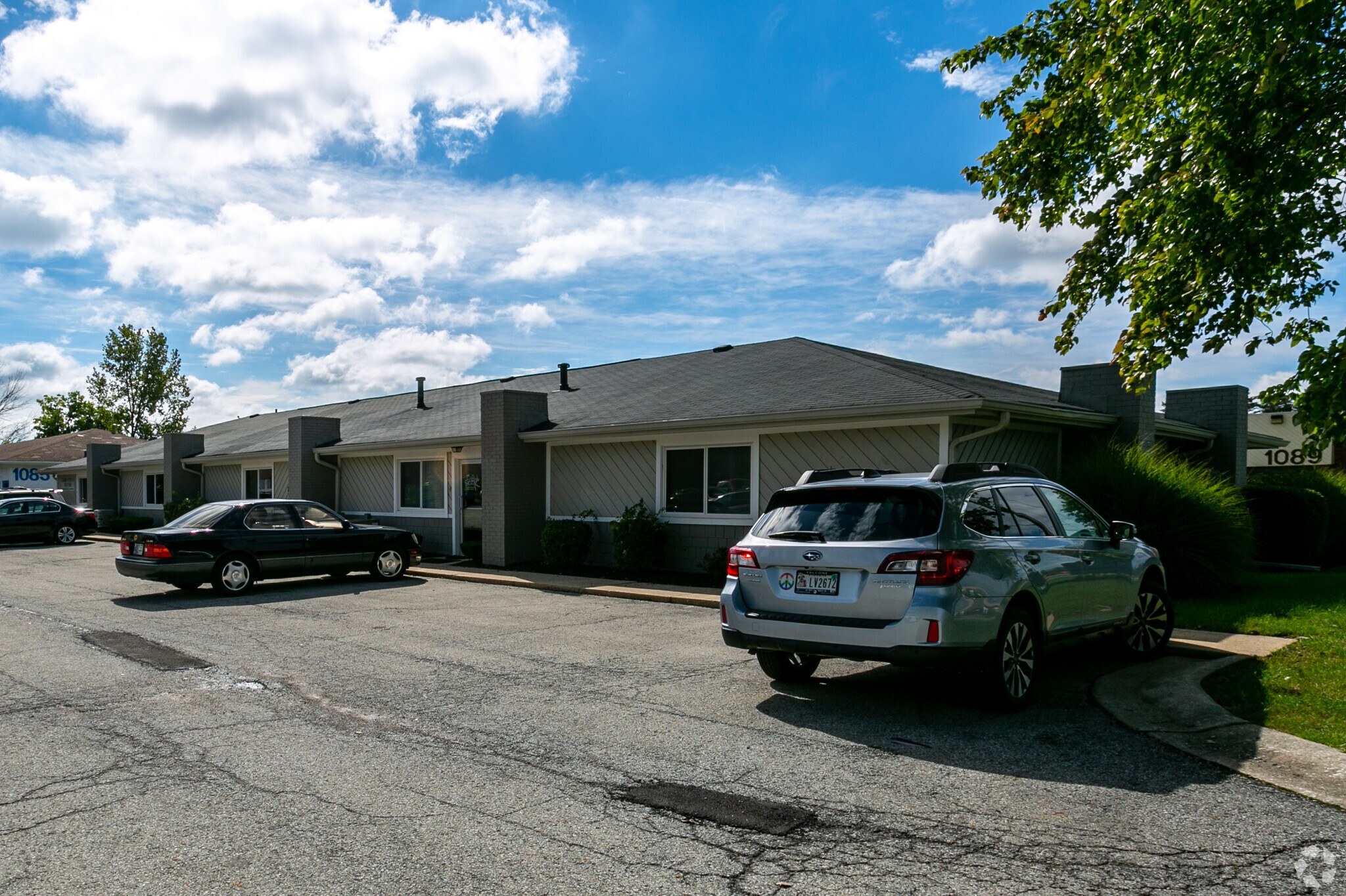 1081 3rd Ave SW, Carmel, IN à vendre Photo principale- Image 1 de 7