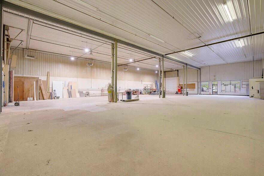 4313 Charles Crossing Dr, White Plains, MD à vendre - Photo intérieure - Image 1 de 3