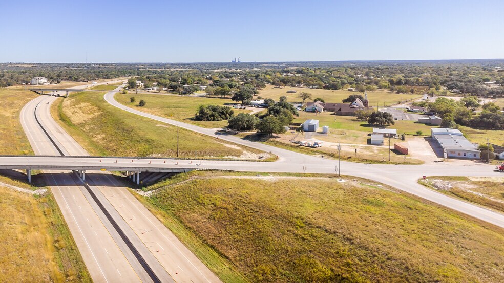 1346 N Jefferson St, La Grange, TX à vendre - Photo du bâtiment - Image 2 de 11