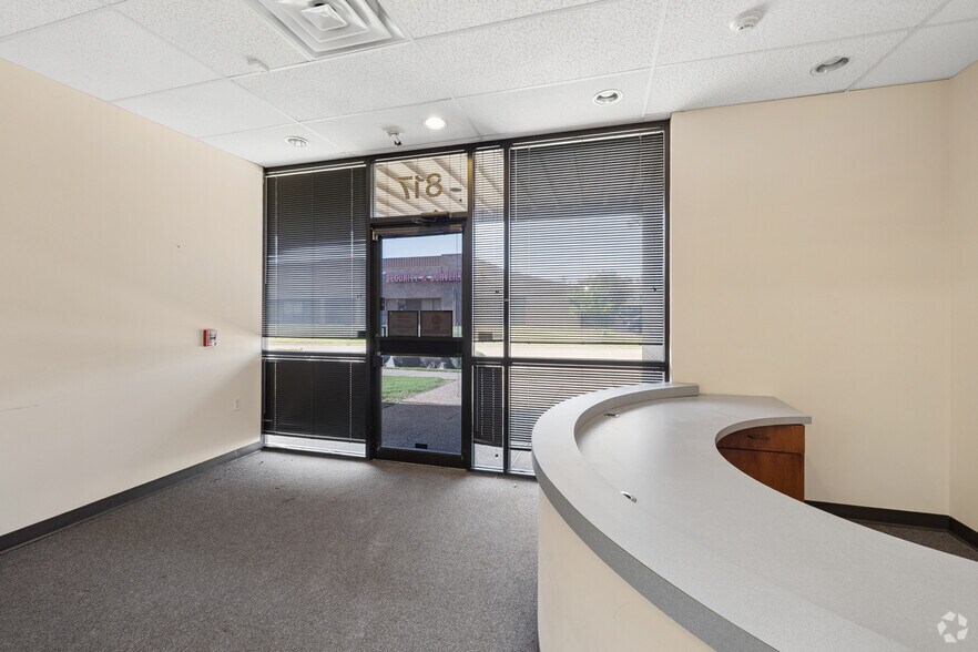 801-815 Greenview Dr, Grand Prairie, TX à louer - Hall d’entrée - Image 3 de 33