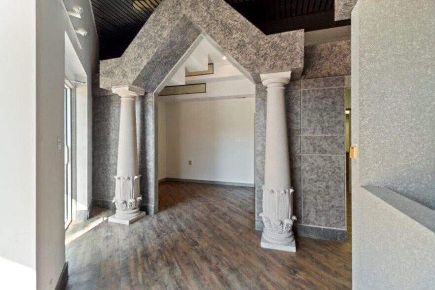 106 E 26th St, Bryan, TX à louer - Photo du bâtiment - Image 2 de 14