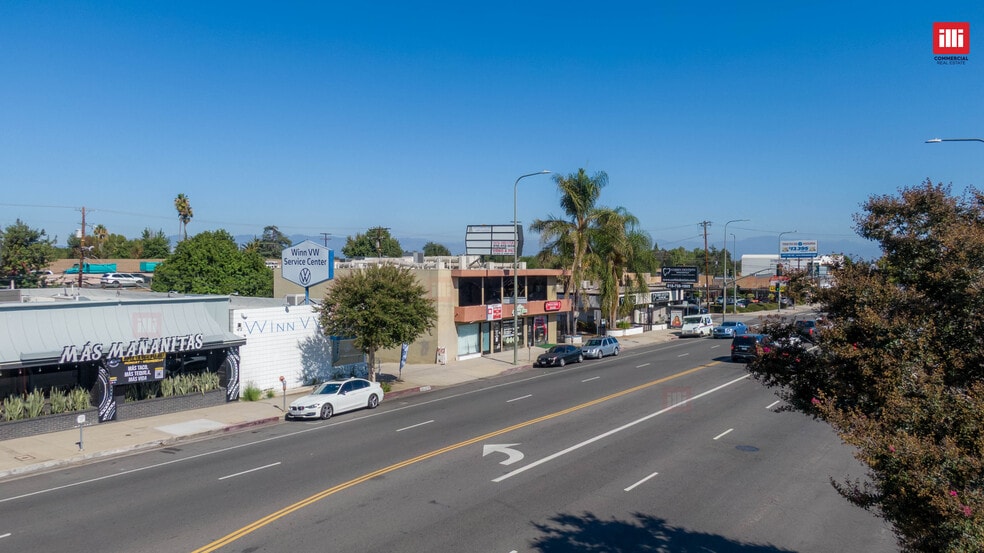 19709 Ventura Blvd, Woodland Hills, CA for sale - Building Photo - Image 2 of 9