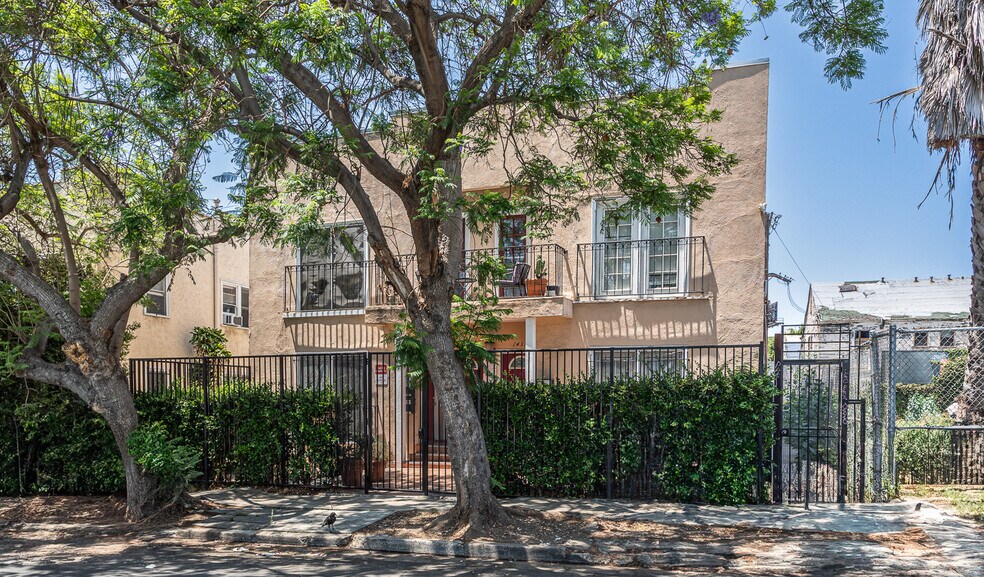 1435-1437 1/2 N Las Palmas Ave, Los Angeles, CA à vendre - Photo du bâtiment - Image 3 de 18