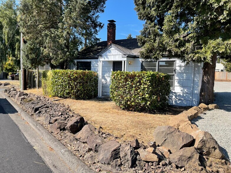 23930 Bothell Everett Hwy, Bothell, WA for lease - Building Photo - Image 3 of 8