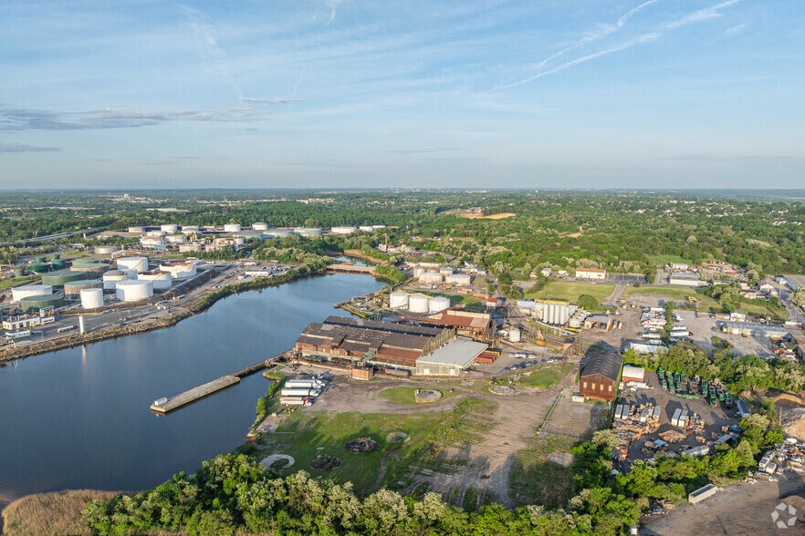 5501 Pennington Ave, Baltimore, MD à louer - Photo du bâtiment - Image 3 de 20