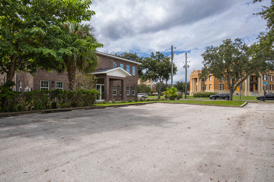 101 Courthouse Sq, Inverness, FL à vendre - Photo du b timent - Image 3 de 33