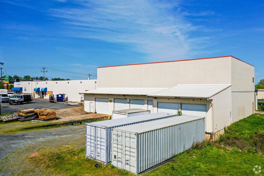 6157 E Independence Blvd, Charlotte, NC for sale - Primary Photo - Image 1 of 2