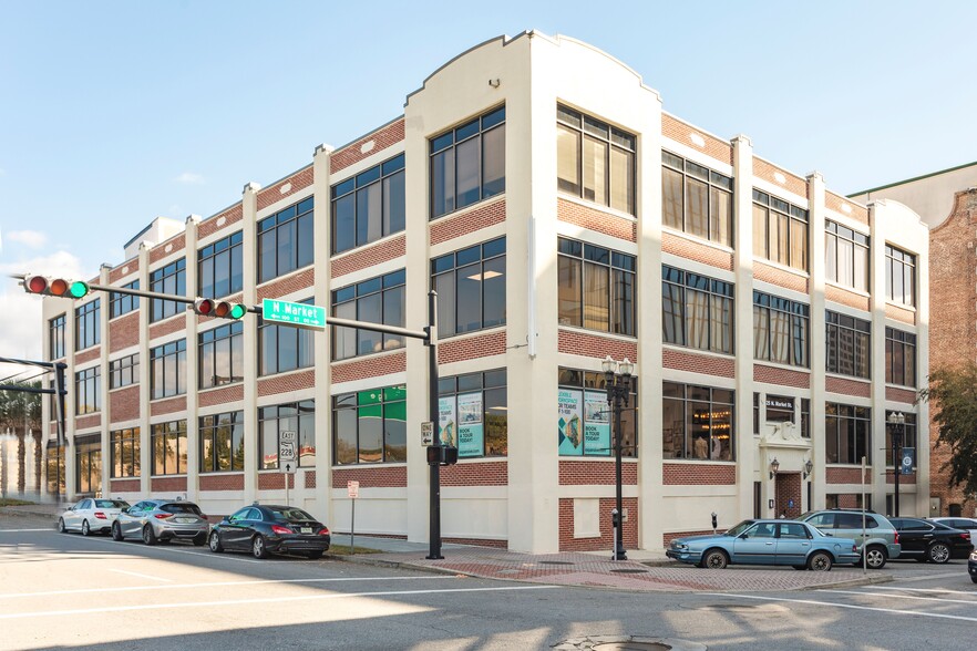 25 N Market St, Jacksonville, FL for lease - Building Photo - Image 1 of 11