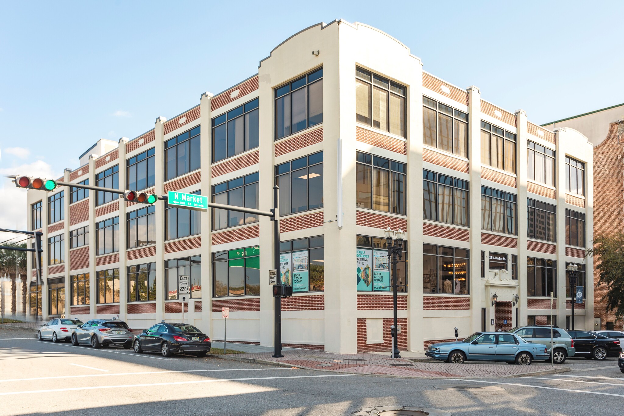 25 N Market St, Jacksonville, FL for lease Building Photo- Image 1 of 12