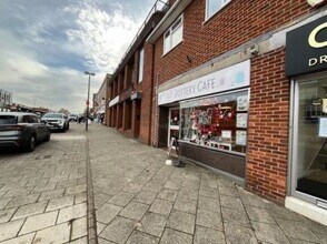 117-119 Victoria Rd, Ferndown for lease Building Photo- Image 2 of 8