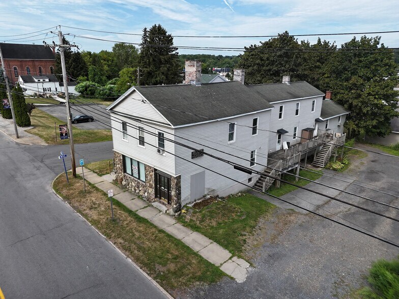 352 Main St, New York Mills, NY à vendre - Photo du bâtiment - Image 3 de 5