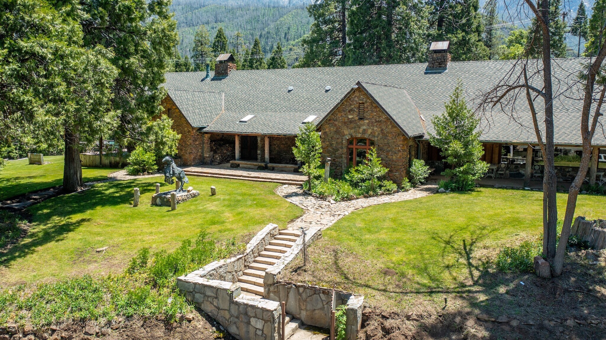 1699 Nelson Dr, Springville, CA à vendre Photo du bâtiment- Image 1 de 130