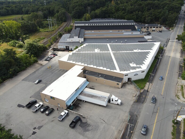 243 Stafford St, Worcester, MA à louer - Photo du bâtiment - Image 1 de 1